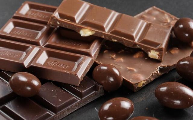 外媒:定期吃巧克力有助于改善大脑的认知功能