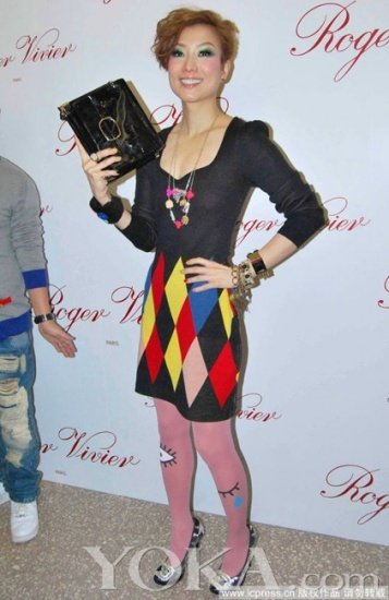 扮靓利器 个性<em>丝袜</em>搭出<em>美妇</em>_大渝网_腾讯网