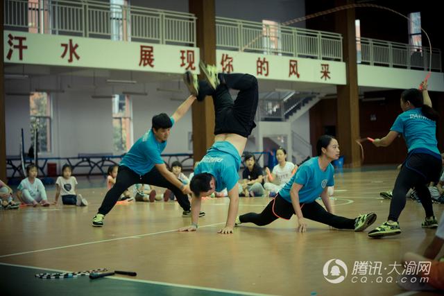 眼花缭乱绳采飞扬 跟随世界亚军感受他的跳
