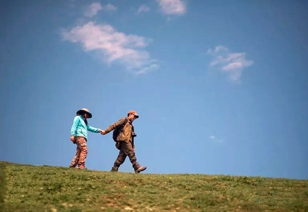 �����뵽���������� ��������Ħ�г�����ȥ�����صķ羰