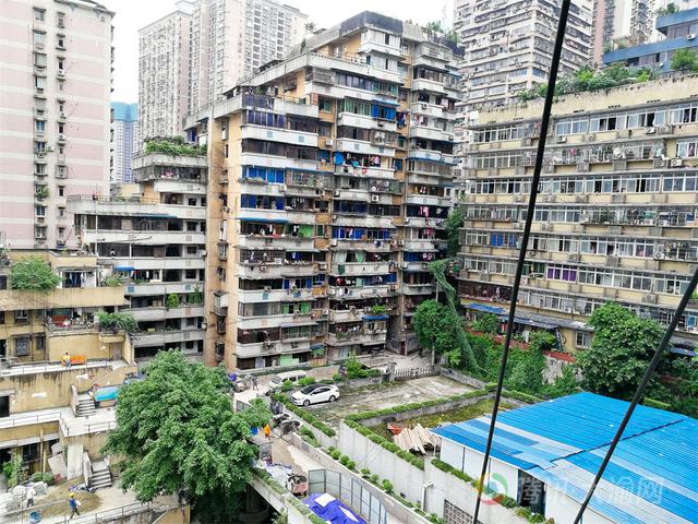 重庆一栋酷似魔方的居民楼360度都是新景图