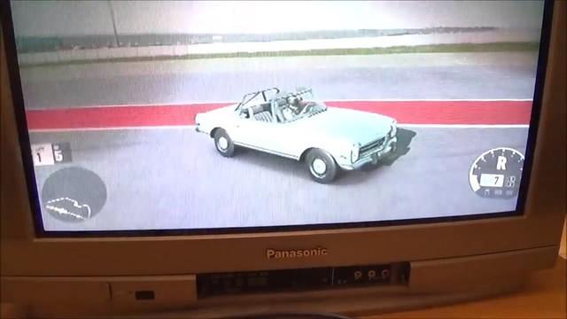 CRT电视上玩Xbox One X是种怎样的体验？
