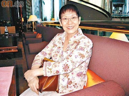 周星驰于文凤分手 传因与星妈不和终结爱情_娱