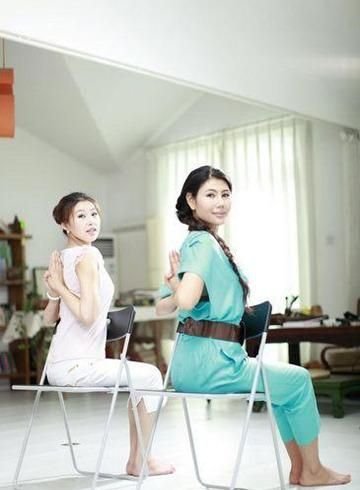 舒爽健身的办公室瑜伽