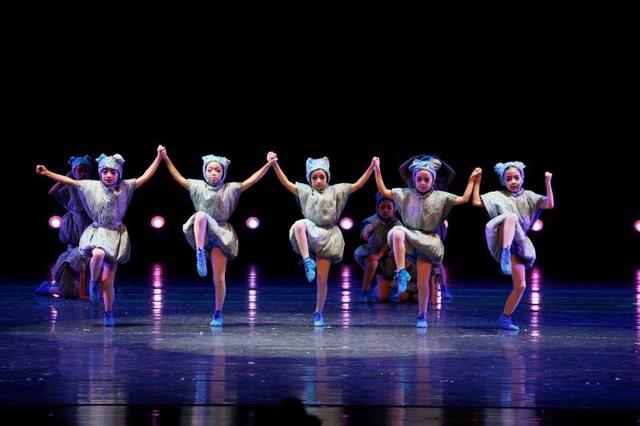 第四届重庆市“小白鸽”少儿舞蹈比赛创作组决赛举行