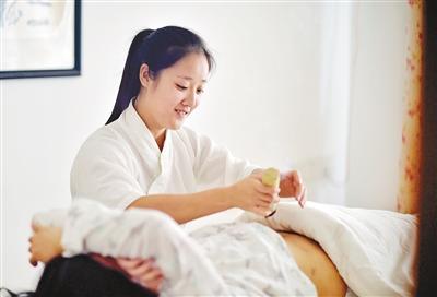 女护士改行邮轮服务生 畅游世界8个月赚7万