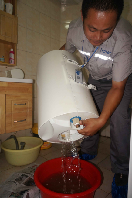 用了六年的热水器内胆真面目惊呆了用户