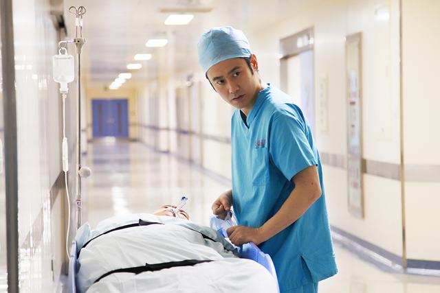 宅男沉溺网游突发高热 引发多脏器衰竭