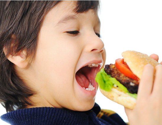 节日美食让孩子少吃点