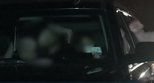 【嘿扯】男子捉奸现场: 女友与人车震