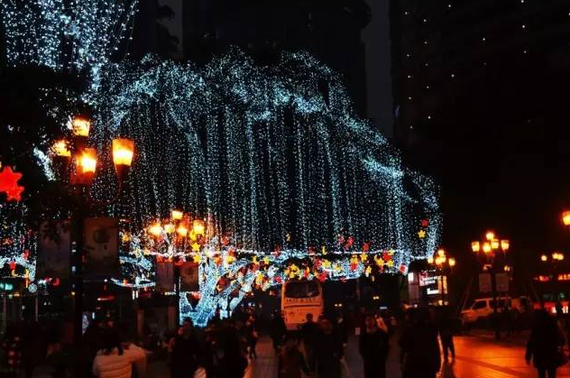 美哭！解放碑为你点亮360度无死角的夜色之美~