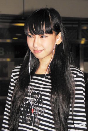 <em>陈冠希前女友</em>不怕平安夜失身:爸爸让我玩过夜