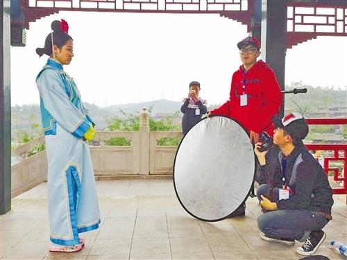 重庆大三学生拍微电影 TVB配音演员零片酬加