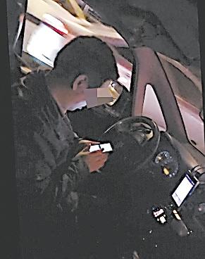 的哥捡到乘客手机送回 索要100元微信红包