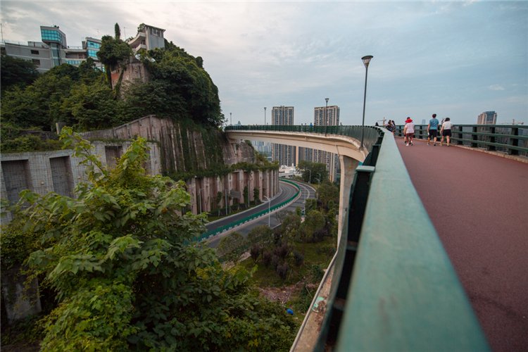 虎头岩公园山脊观光道