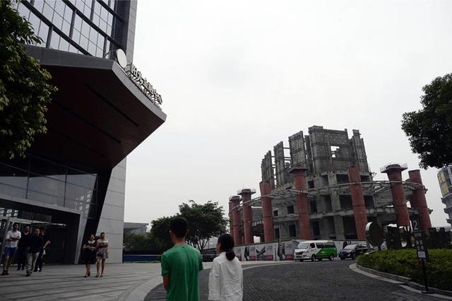 成都修676米天府中心 重庆 西部第一高楼 还在