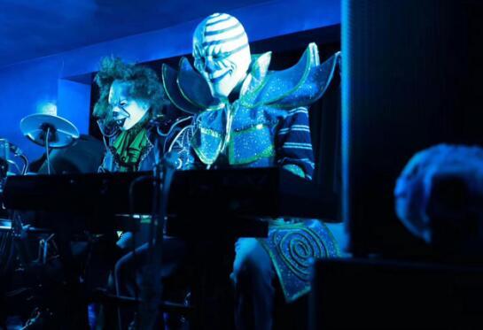 欢乐谷周末迎客数万人 造就重庆最大规模万圣派对 