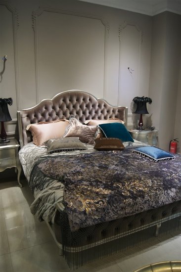 拉菲德堡限量10套2万元床现特价8800元