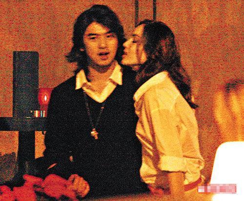 <em>陈柏霖</em>前任嫩模<em>女友</em>疑被包养 或不知男方已婚