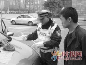 他身上没有酒味却精神恍惚 重庆查获毒驾第一