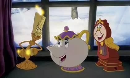 《美女与野兽》中,受诅咒的王子家仆中的一位,能歌善舞温暖幽默.