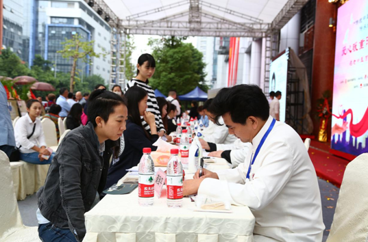 百场名老中医爱心义诊在重庆铭医堂医院启动