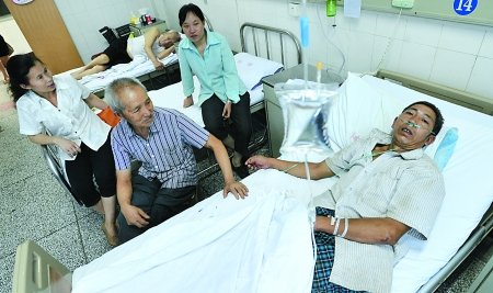 在家吃饭全家被毒倒 三天两次中毒究竟是为何