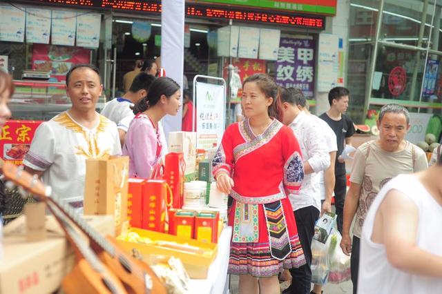 遵义市总人口是多少_倒计时1天 遵义新城吾悦广场奠基仪式明日盛启(2)