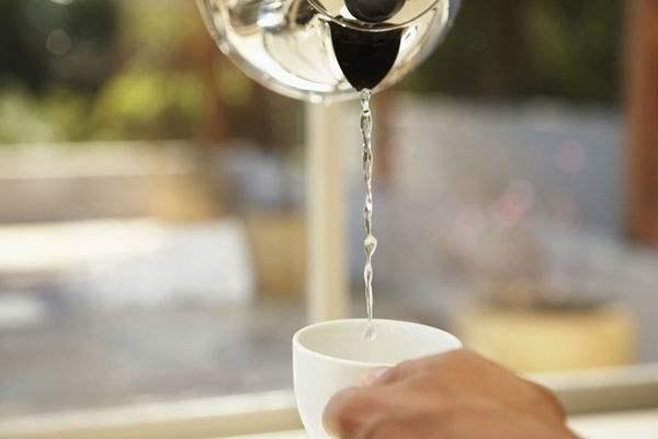 科学喝水,不只“八杯”那么简单_大渝网_腾讯网