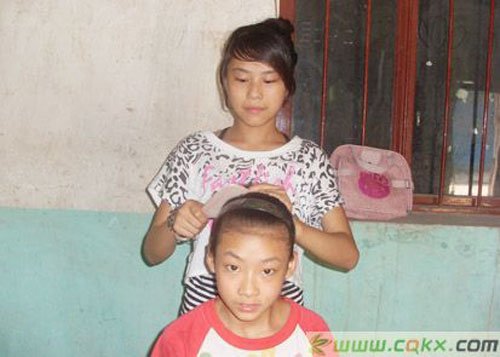 照顾<em>幼</em>妹兼顾学业 这个留守<em>女孩</em>不简单!_腾讯