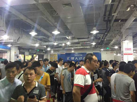 本周末400余家企业招聘 月薪上万招管道工