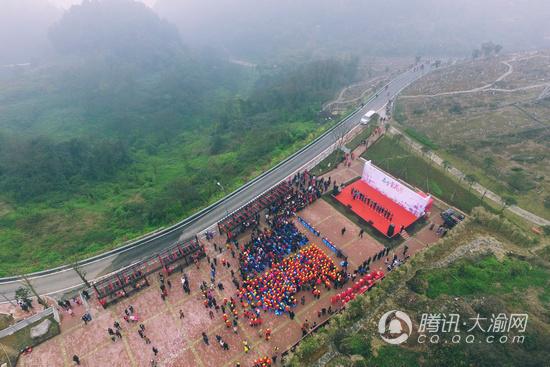 第三届歌乐山初中慢城春季开幕节赏花十里桃二国际段一祺付区姜堰图片