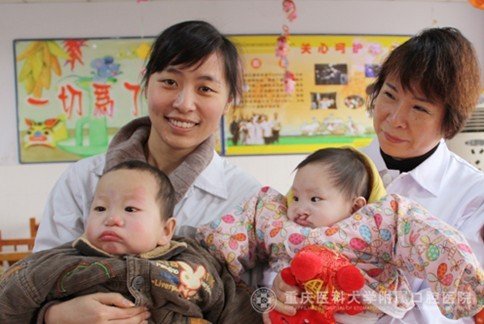 笑容还给孩子:大渝网重医口腔医院回访兔唇孤