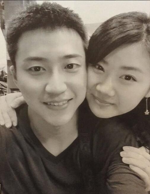 福原爱恋情曝光后首亮相 与男友同场零交流