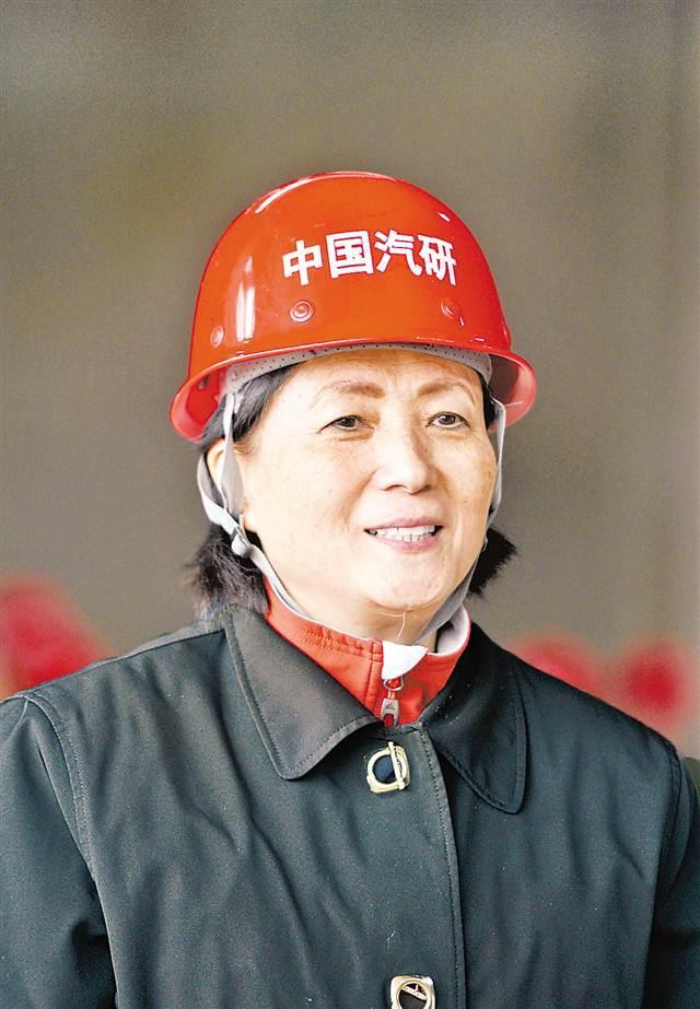 10月12日经济半小时_三合一 经济半小时(3)