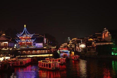 南京夜间游玩攻略,南京夜晚游玩攻略