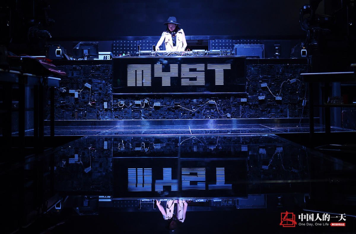 dj舞曲_dj月收入