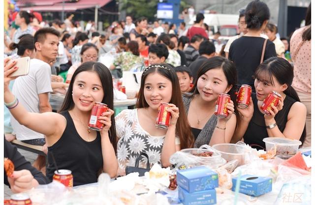 大渝网第三届小龙虾美食节 冰火两重天激情一夏