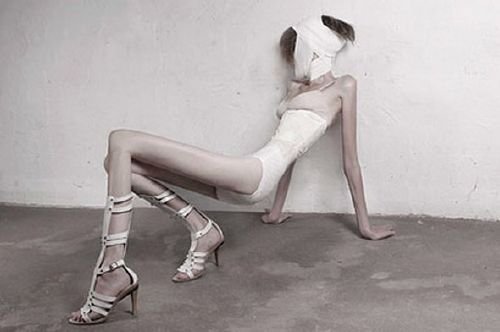 厌食症干尸模特照片