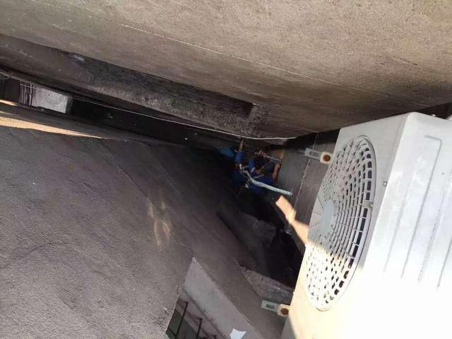 专注用户 苏宁帮客工程师夹缝安空调引发热议
