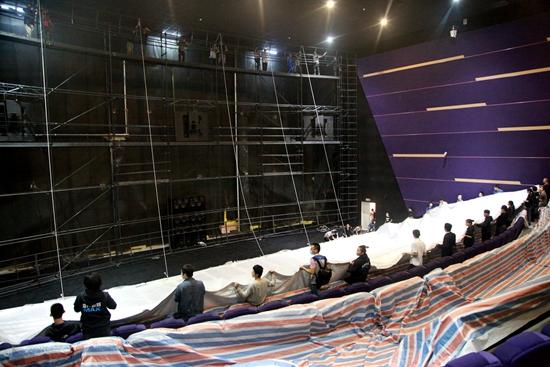 重庆第九块IMAX银幕 重庆最大IMAX影厅挂幕