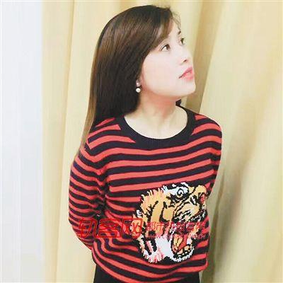 50岁妈妈与女儿合影惊动朋侪圈 同框如闺蜜