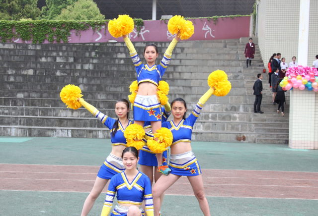 重庆市女子职业高级中学:家校共建和谐校园文化