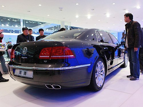 北京车展豪华对对碰 大众新辉腾vs新a8l_购车