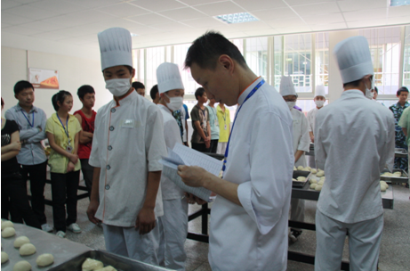 重庆行知技师学院举办第二届烘焙专业技能测评