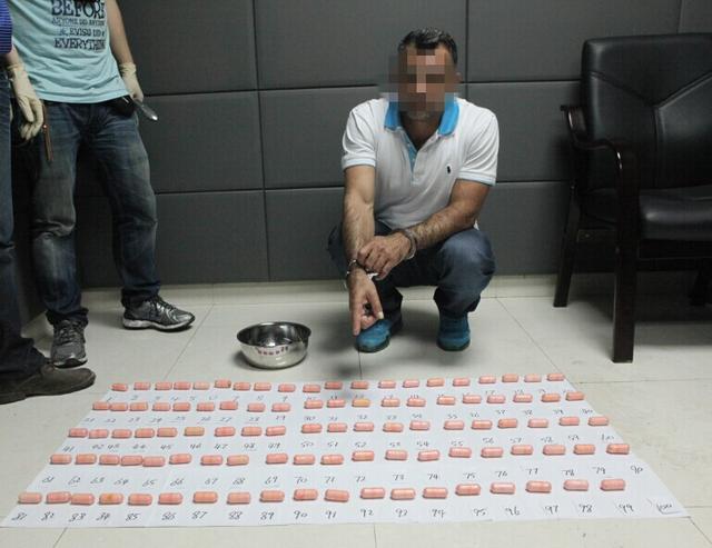 哥伦比亚籍毒贩重庆落网 体内藏100包可卡因