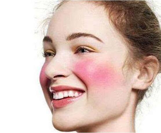 双颊和鼻子泛红是怎么回事?