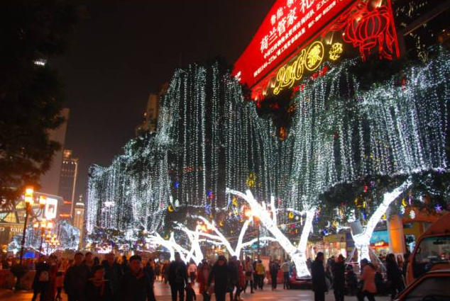 美哭！解放碑为你点亮360度无死角的夜色之美~