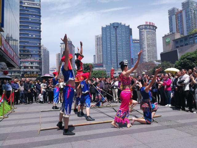 海南呀诺达景区来渝送福利 今明观音桥抢折扣