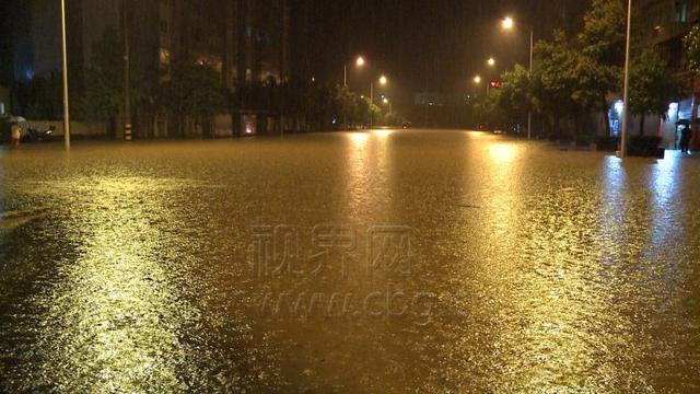 重庆合川迎入夏最强降雨 最大降雨量超200毫米